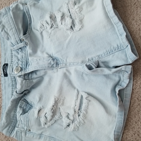 Rue 21 Distressed Denim Shorts - Picture 3 of 13